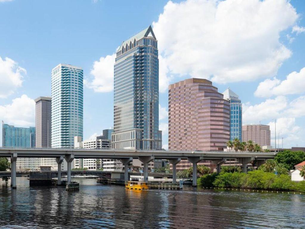 Modern Westshore Apartment Tampa Extérieur photo