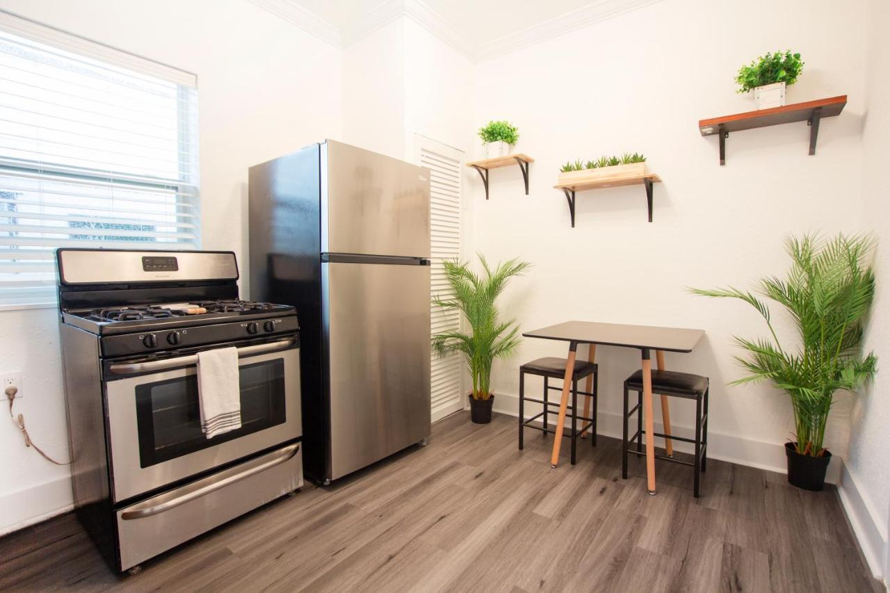 Modern Westshore Apartment Tampa Extérieur photo