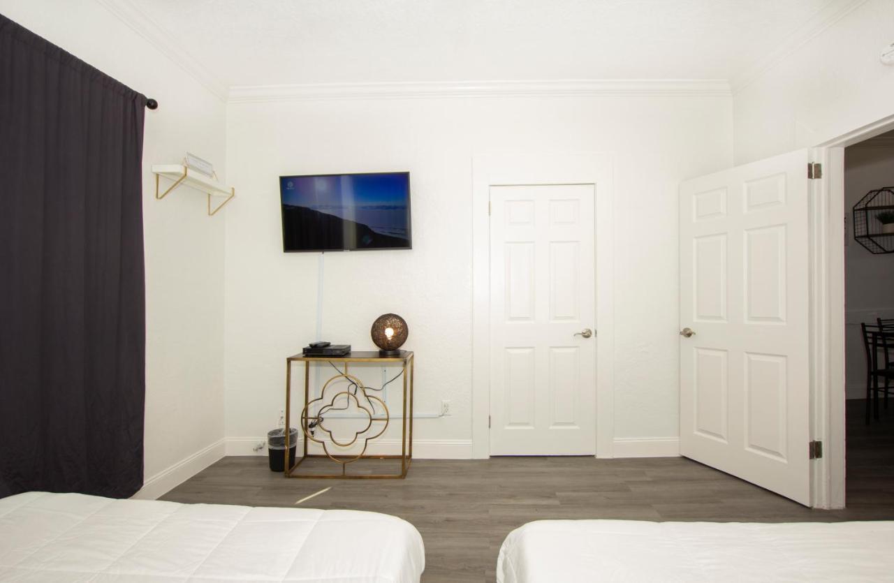 Modern Westshore Apartment Tampa Extérieur photo