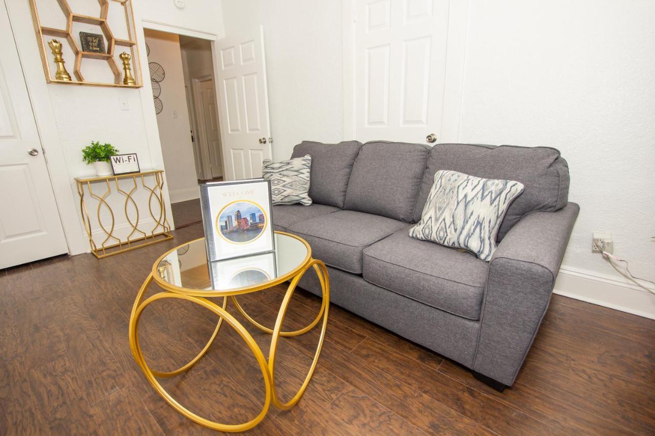 Modern Westshore Apartment Tampa Extérieur photo